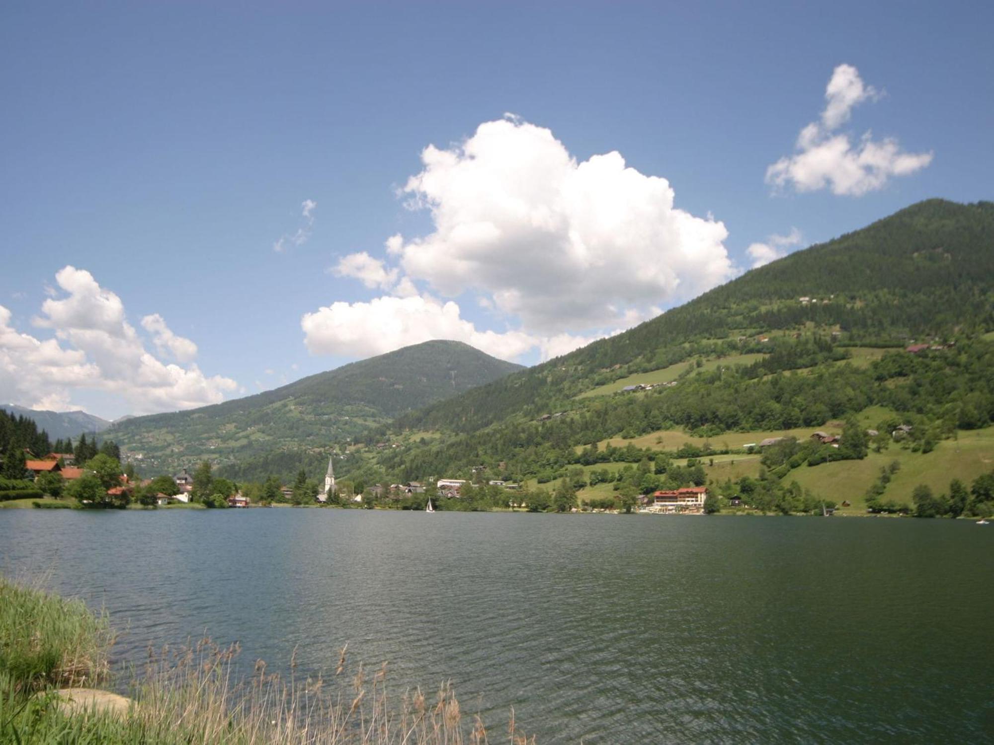 Apartment In Feld Am See With Lake Access Bagian luar foto